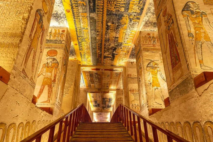 Luxor Day Tour by Bus from Marsa Alam (1-Day Adventure)